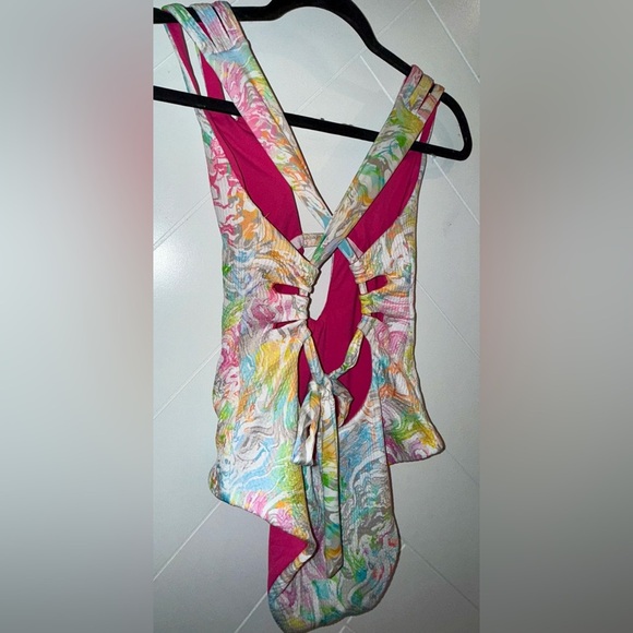 Excellent Condition Becca Hot Tie Dye Plunge One Piece Swim Size: Medium - Picture 5 of 9